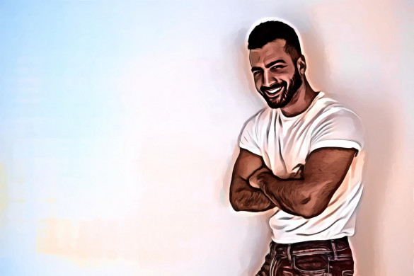 Man Wearing White Shirt