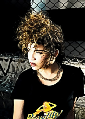 Woman in black crew neck shirt